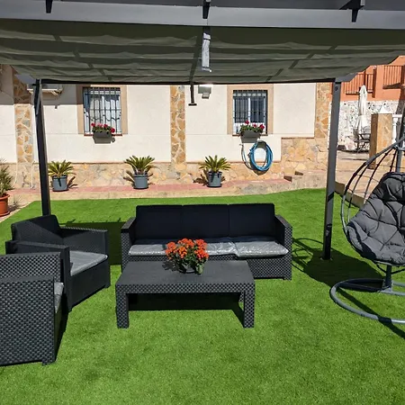 Дом отдыха Buen Estar, Piscina, Barbacoa, Jacuzzi En Valencia Turis
